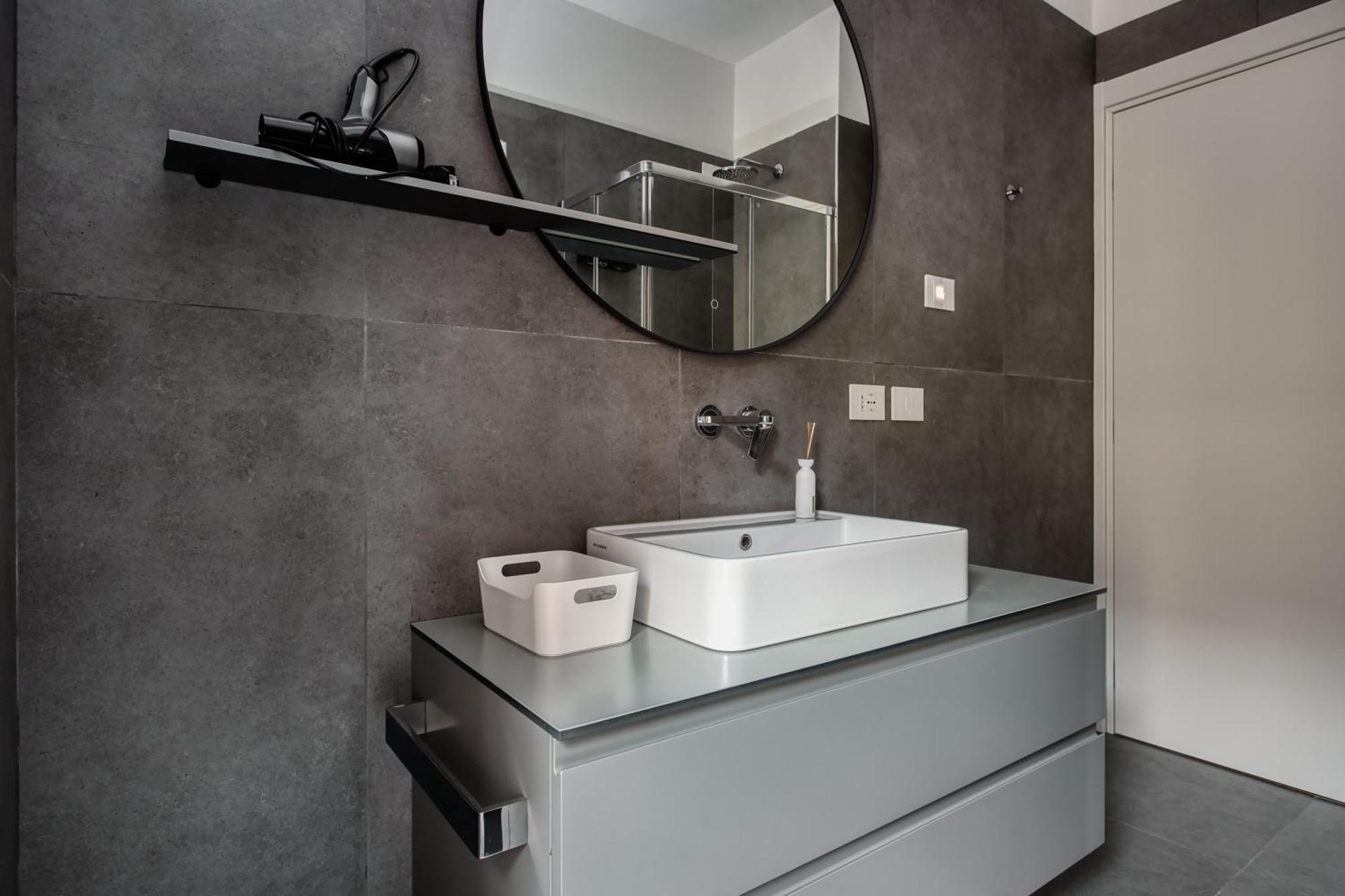 Domusmi Petrella 4 Milan