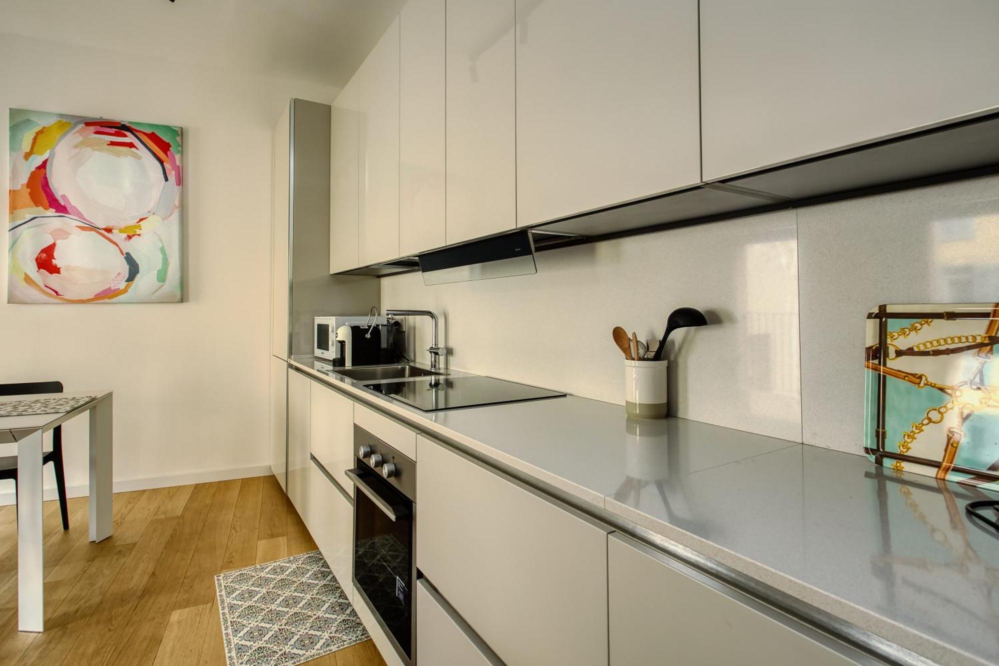 Domusmi Petrella 4 * Milan