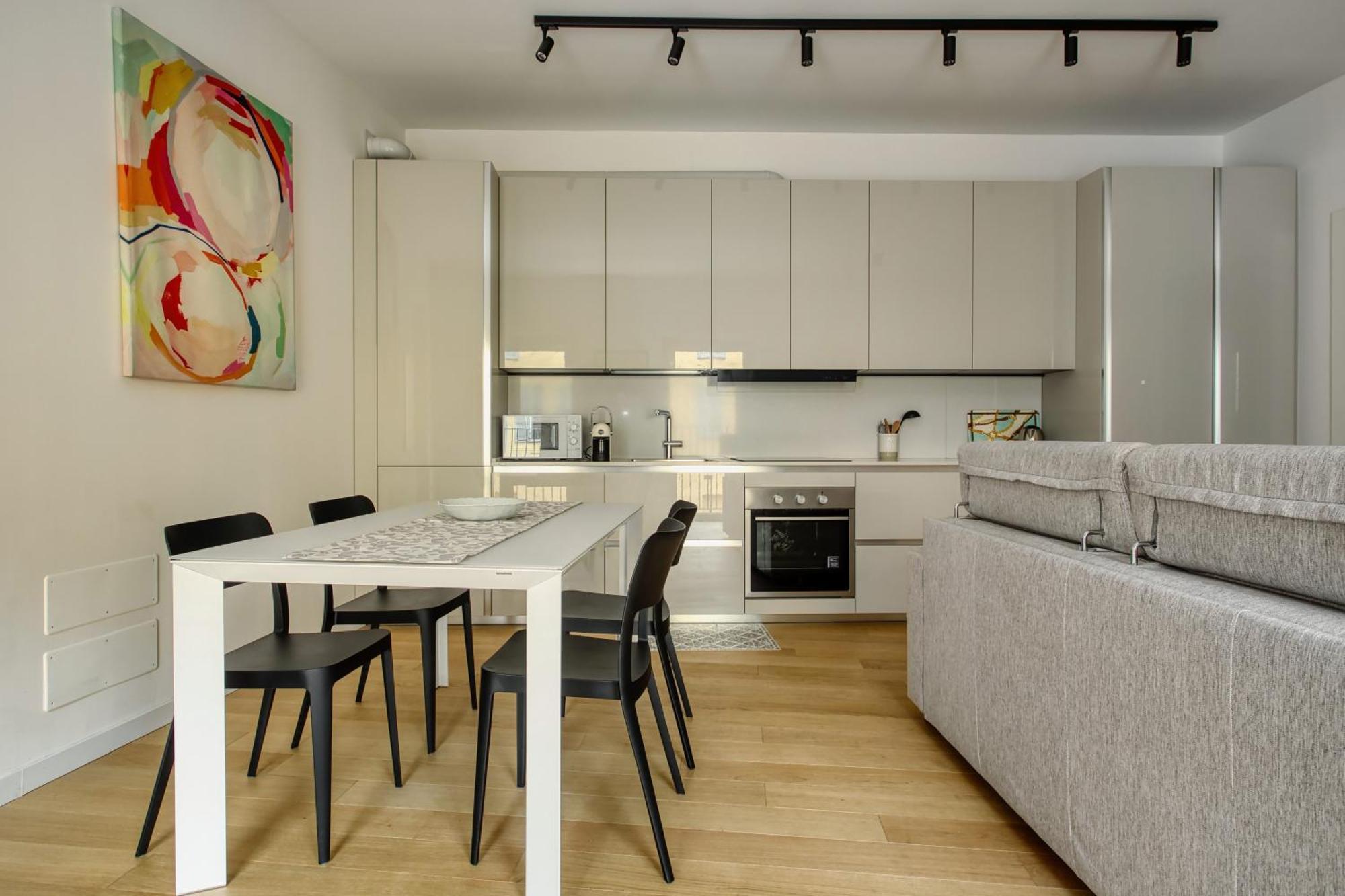 Domusmi Petrella 4 * Milan